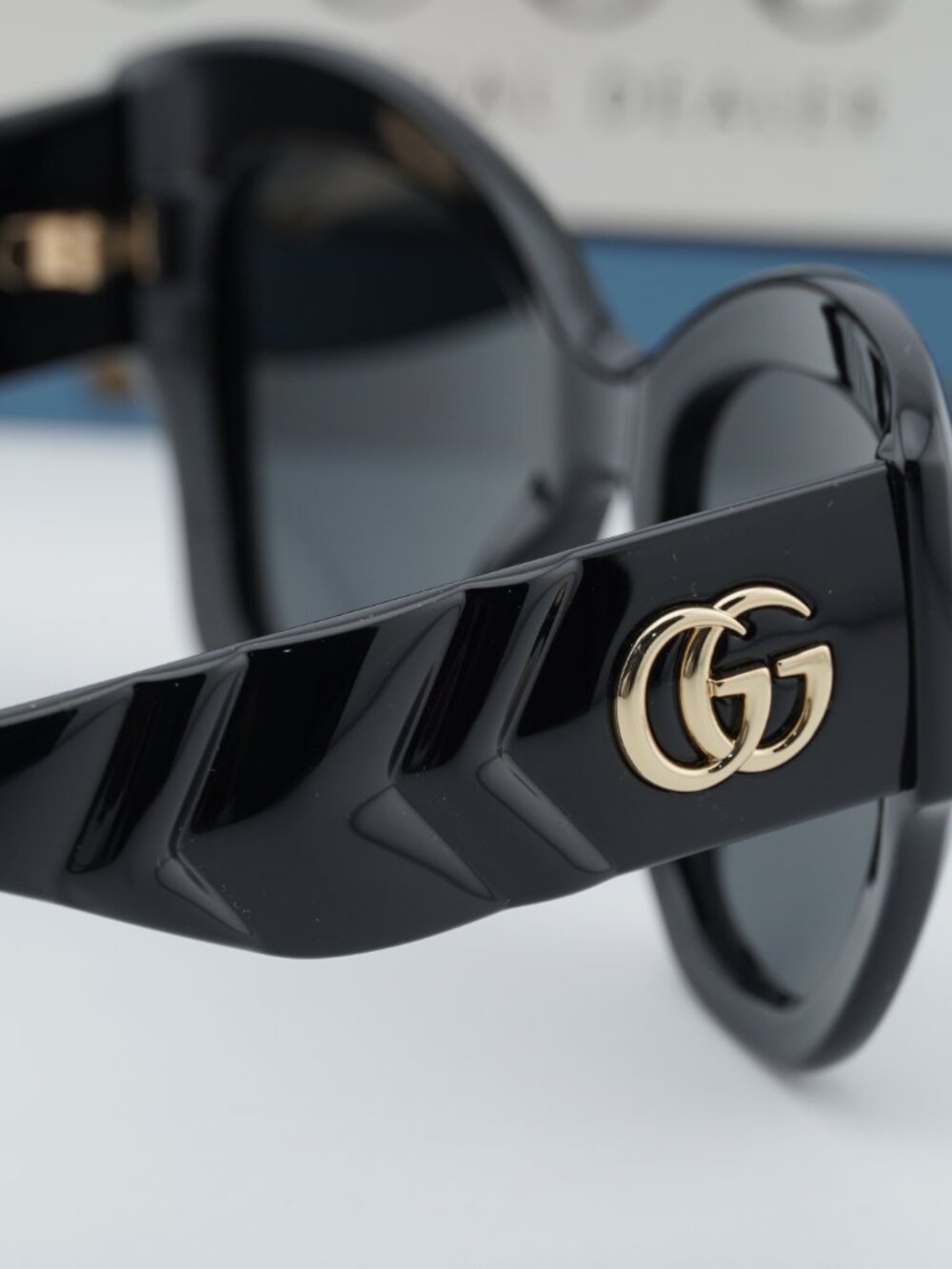Gucci GG0808S 001 Cat Eye Sunglasses - Black / Grey - Picture 9 of 14